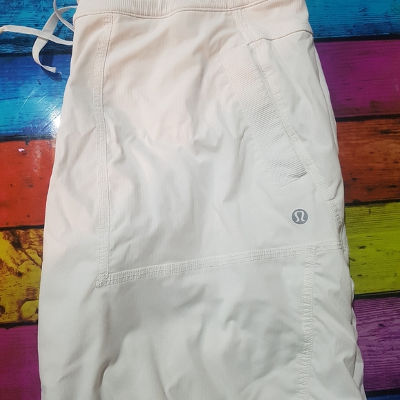 lululemon - Picture 3 of 6